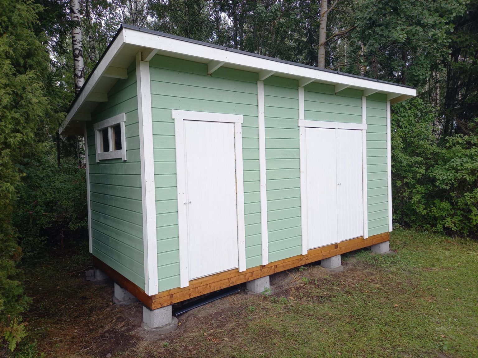 Pulpetti ESKO Pihavarasto 9,9 m² | Finnpeak
